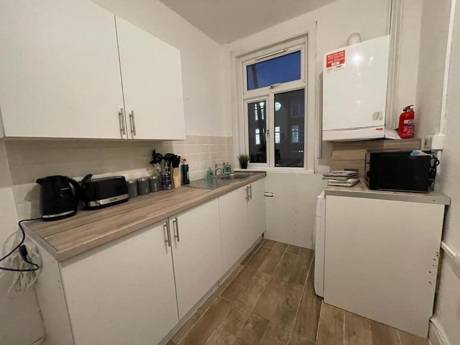 Spacious 2 Bedroom On Tower Bridge London Kültér fotó